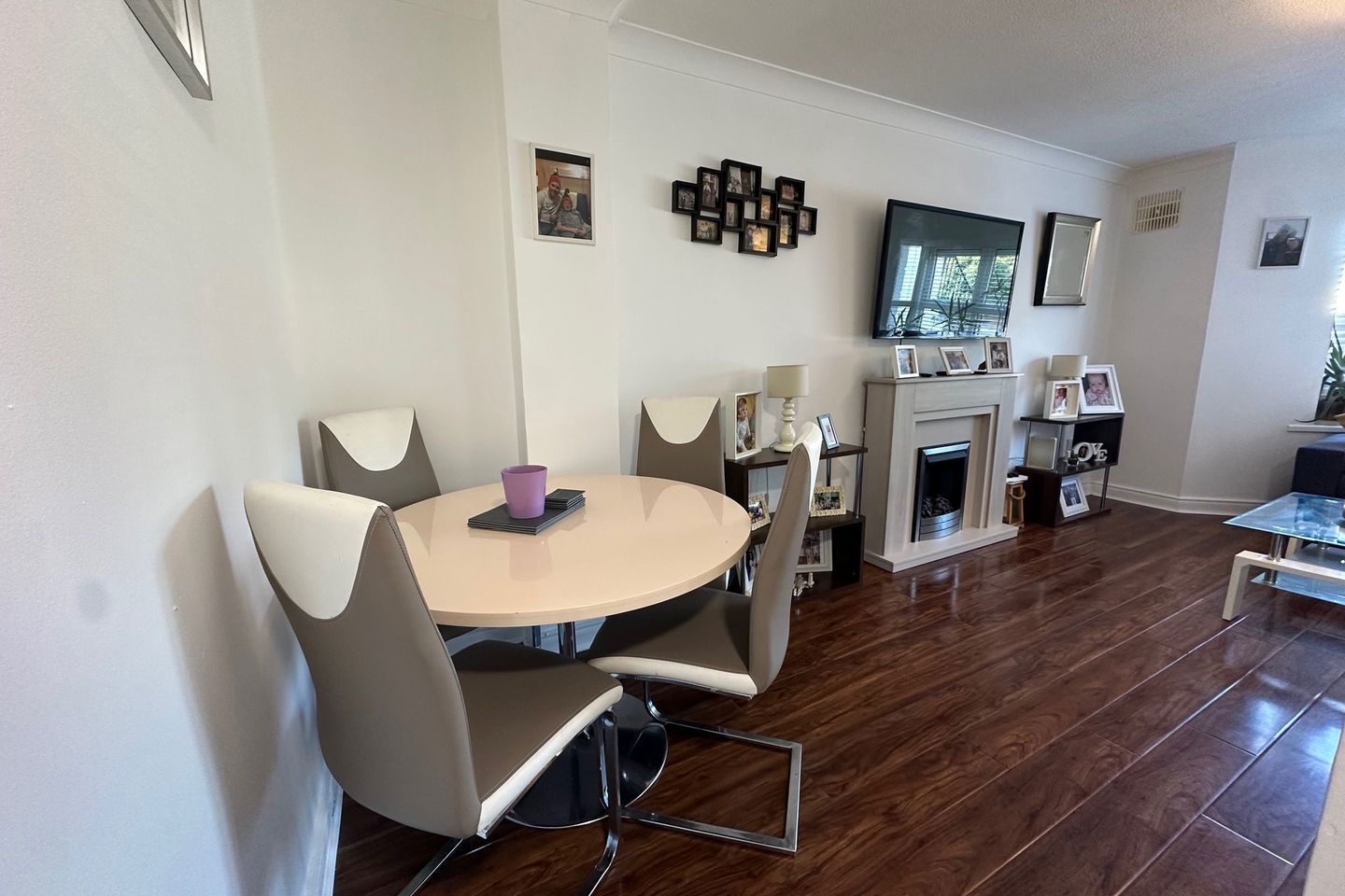 2 Foxborough Hall, Lucan, Co. Dublin 9