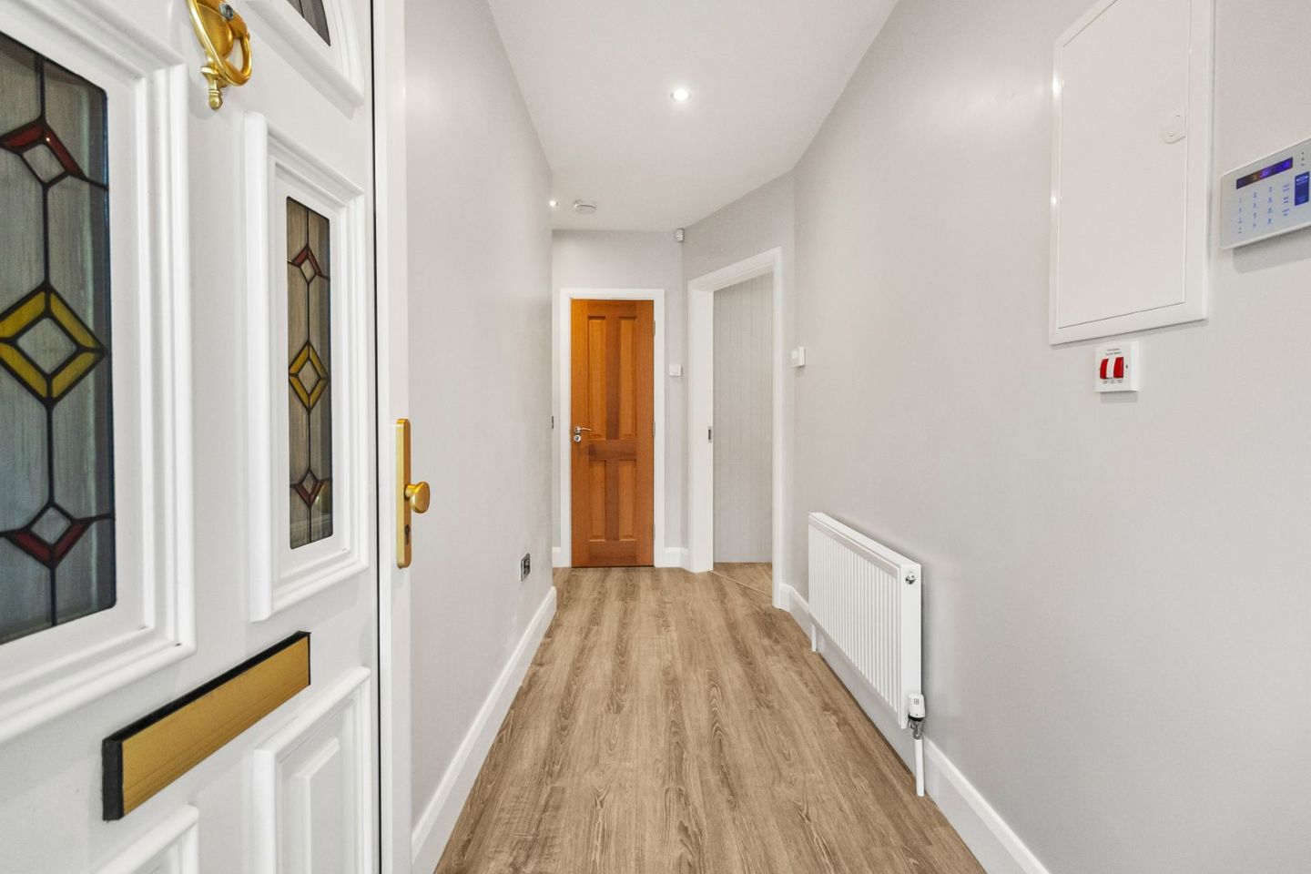 roscairn, 4a fairy ville lawn, the lough 5