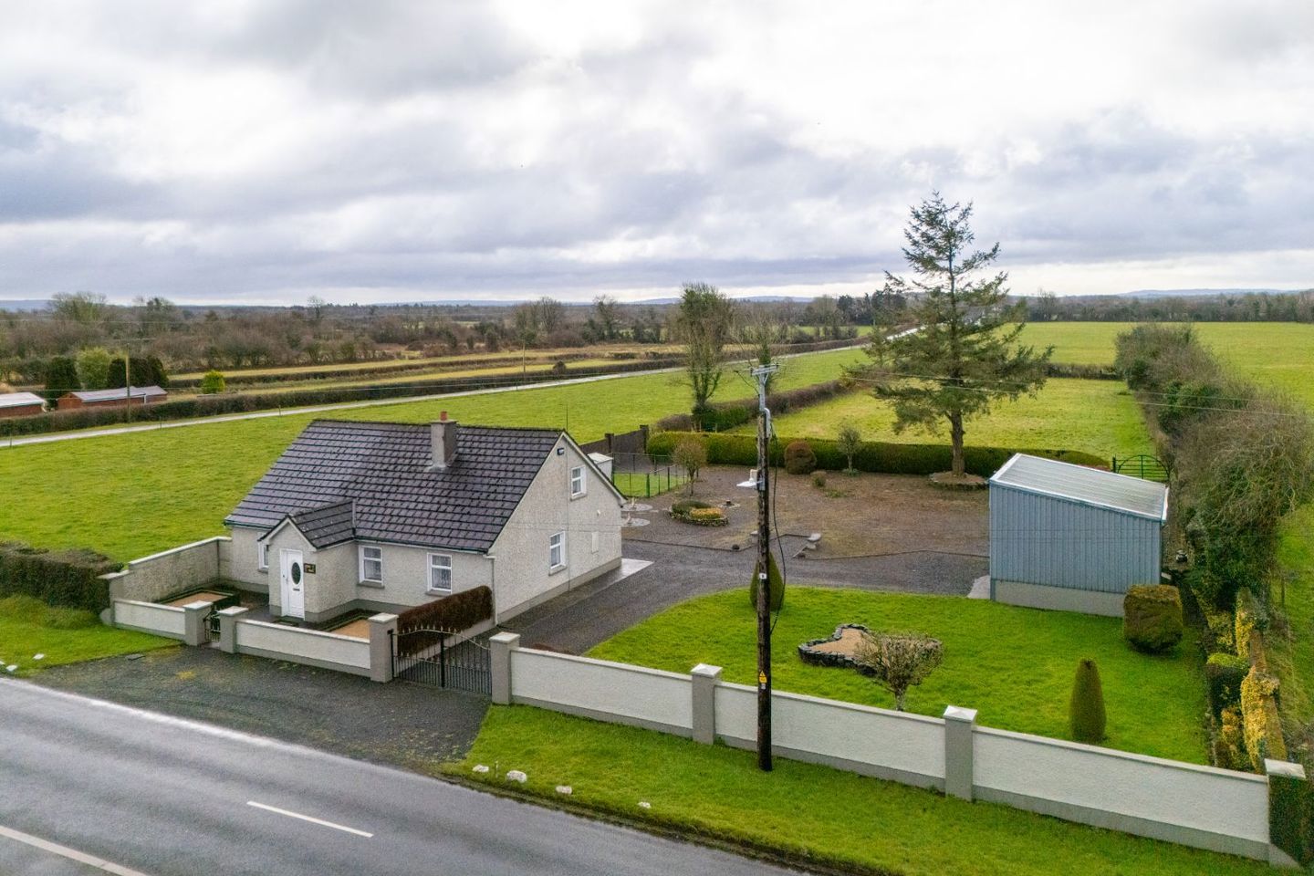 Rosevale, Shannon Road, Mountrath, Mountrath, Co. Laois, R32R8P0 8