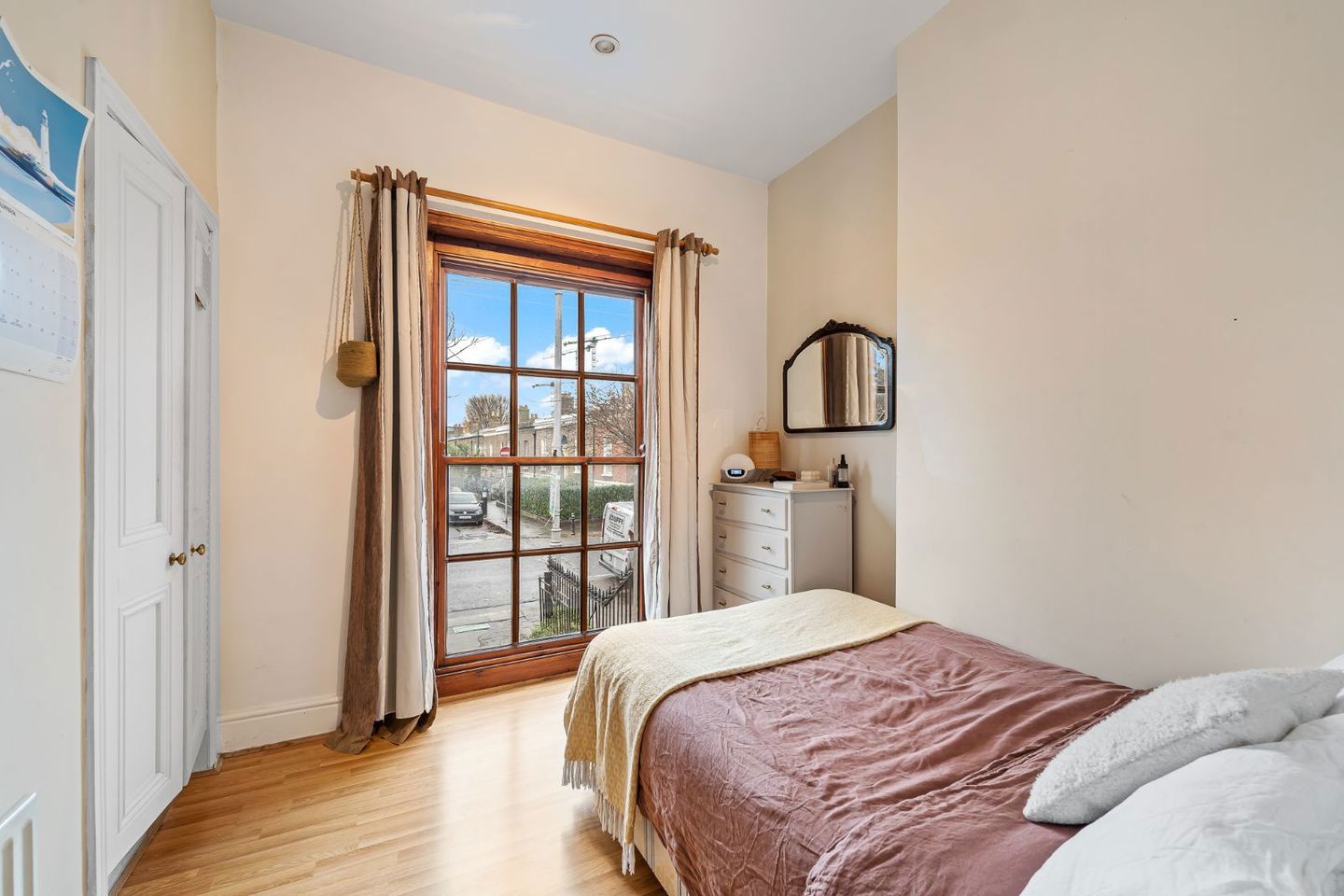 apartment no 2, 14 heytesbury steet, dublin 8 24