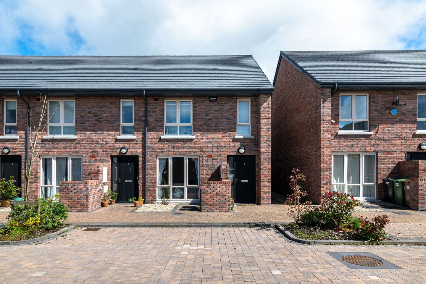 6 The Crescent, The Hawthorns, Tullamore, Co. Offaly, R35F5C7 15