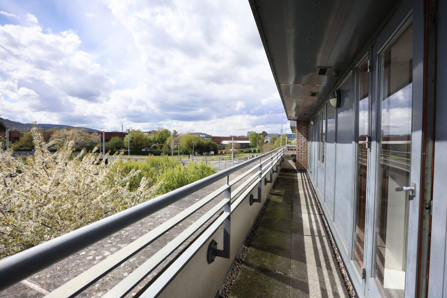 Apartment 27, Carmanhall Court, Burton Hall Road, Leopardstown, Dublin 18, D18YK84 8