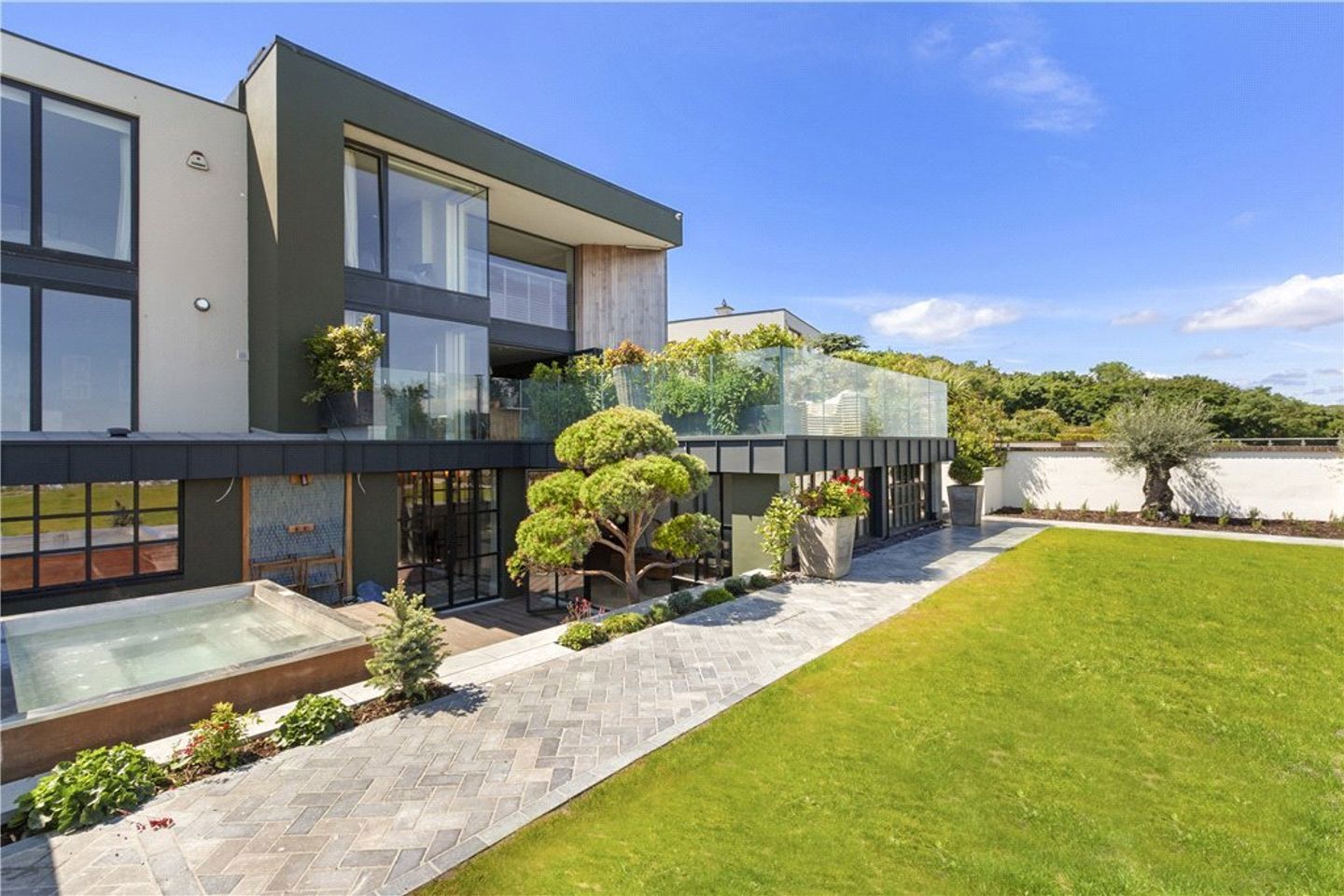 1 Thulla Dunbo Hill Howth, Howth, Dublin 13, D13V089 39