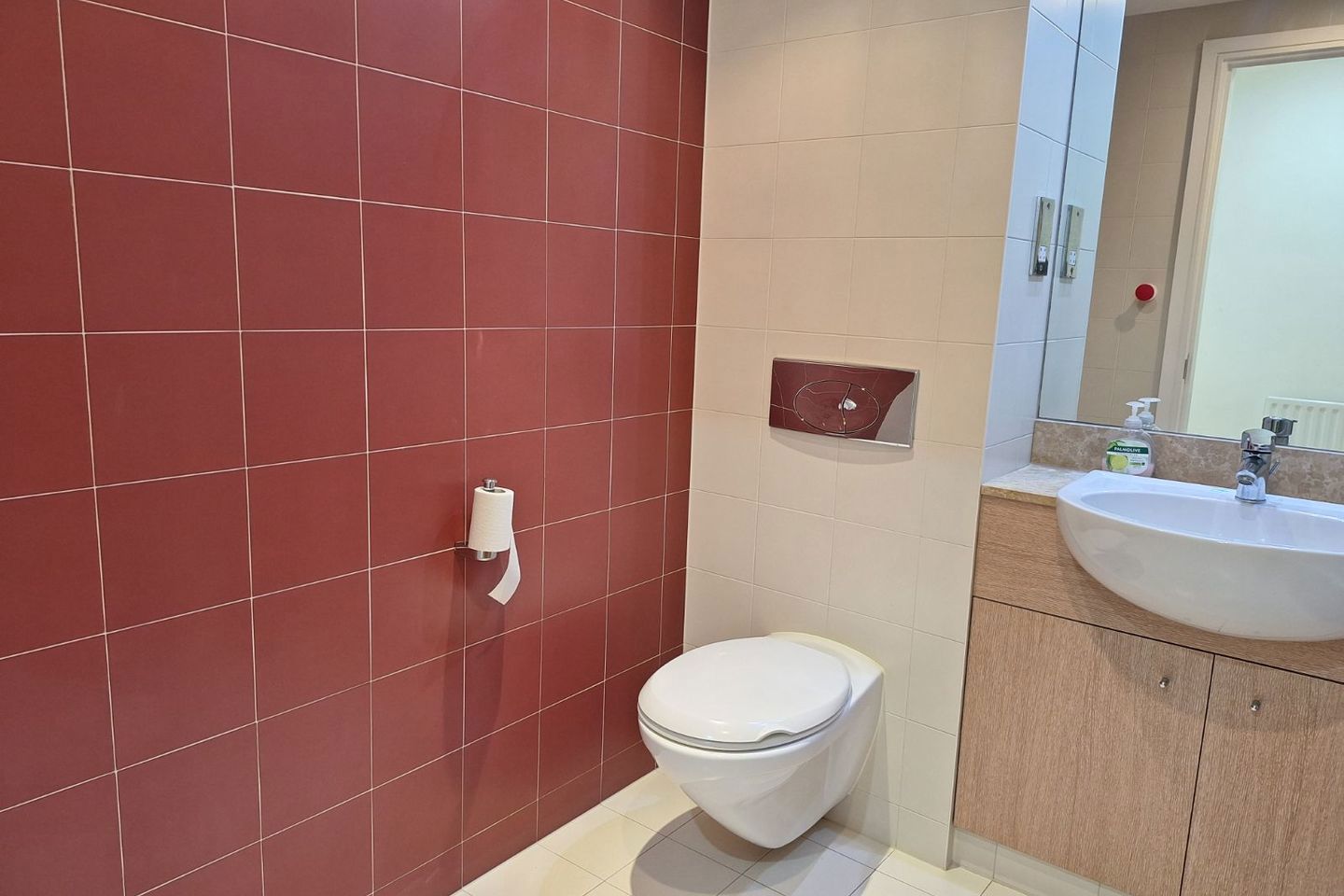 apartment 78 jolly mariner, marina village  brick island, coosan road  athlone
