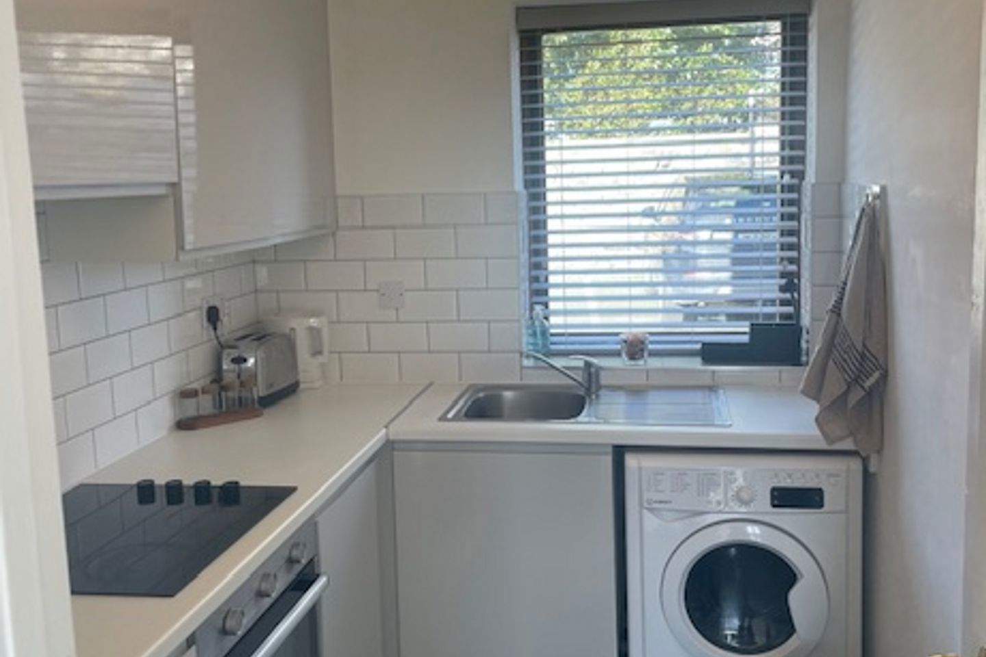 apt 20, carlton court, st lawrence rd dublin 3 8
