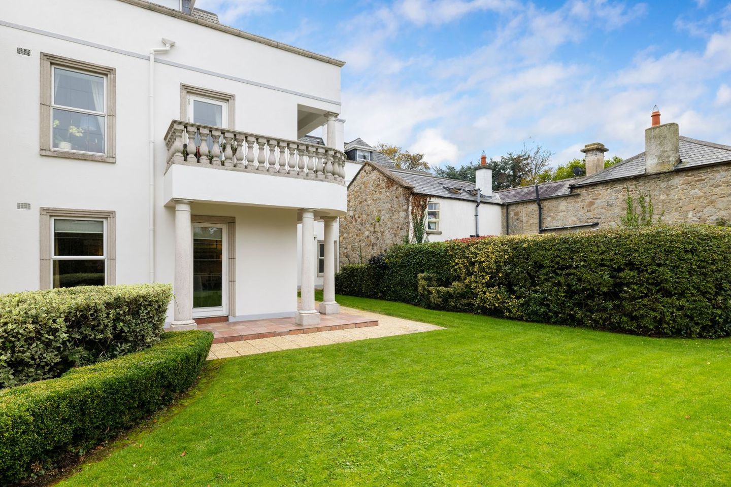 Apartment 3 , Westminster Hall, Foxrock, Dublin 18, D18HY40 19