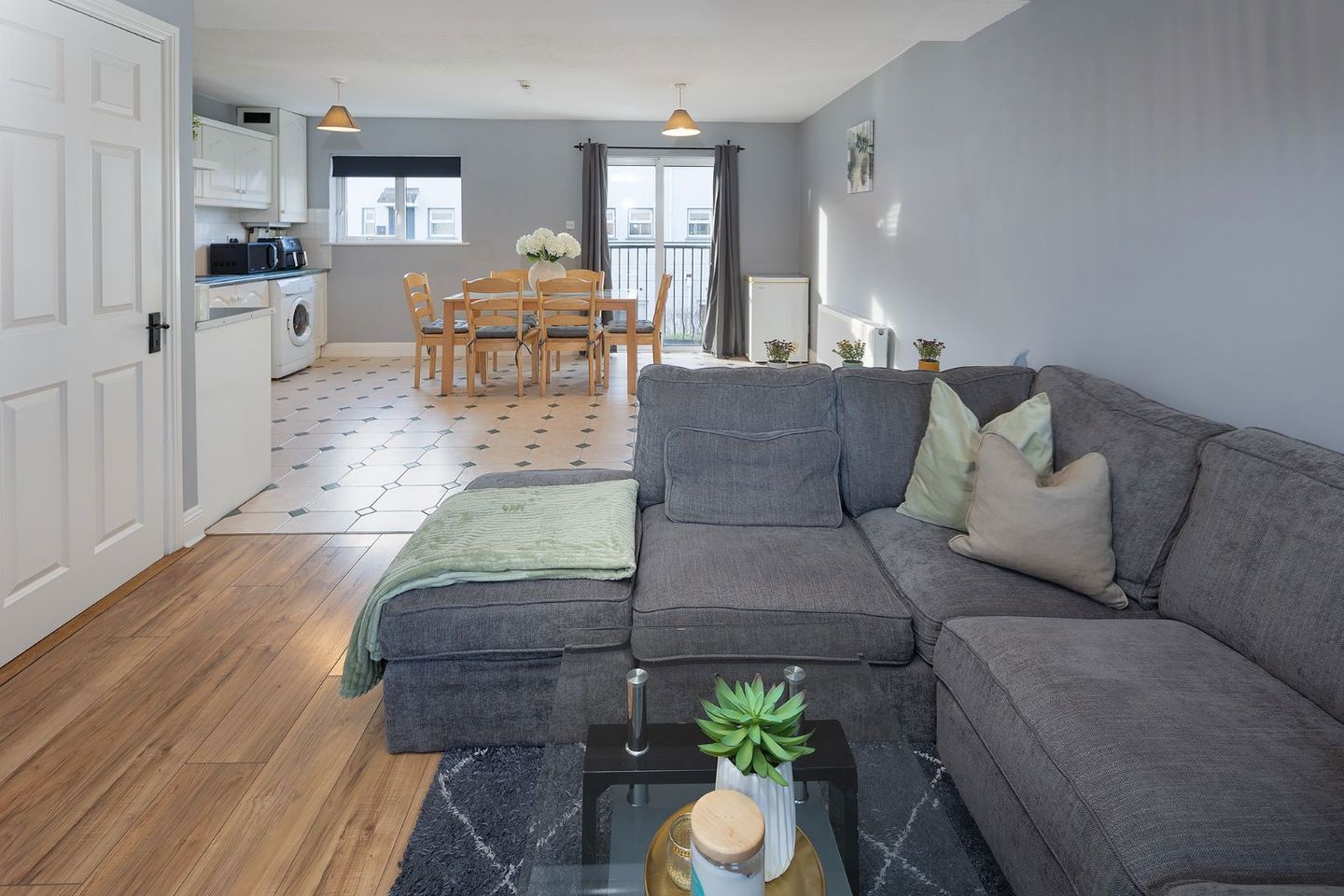 8 Wood Quay, Midleton, Co. Cork, P25V064