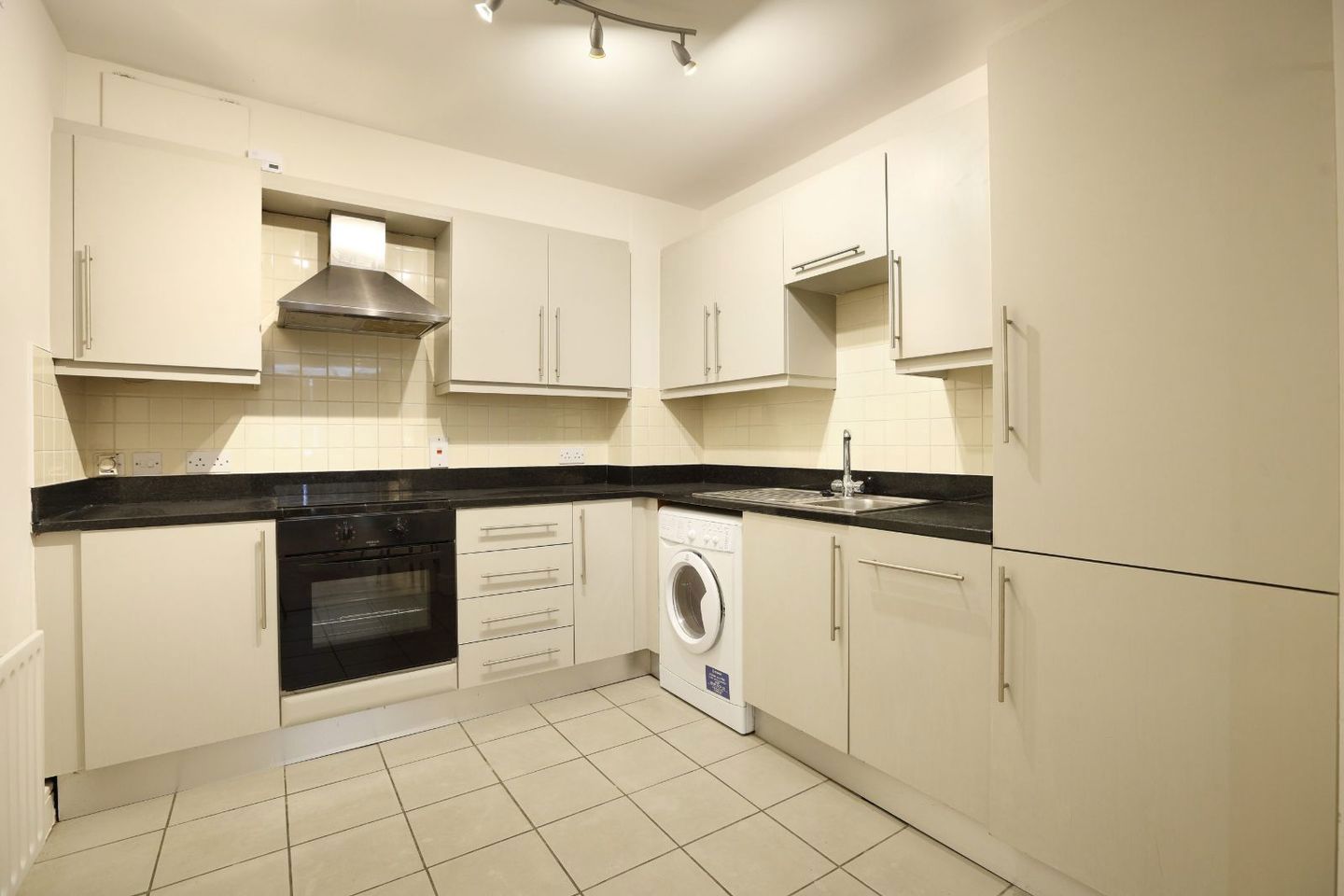 Apartment 27, Carmanhall Court, Burton Hall Road, Leopardstown, Dublin 18, D18YK84 5