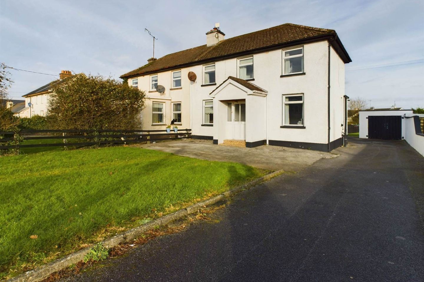 Knock, Lanesborough, Longford Town, Co. Longford, N39D3T9