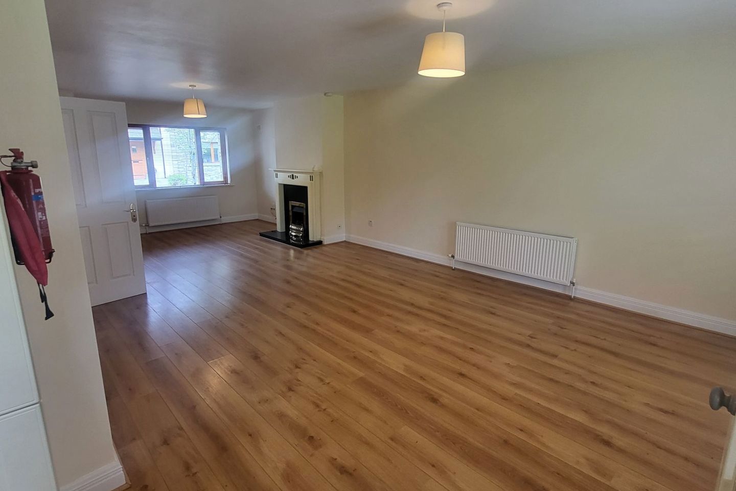 6 Earl Court, Lough Rinn, Gortletteragh, Co. Leitrim, N41X202 4