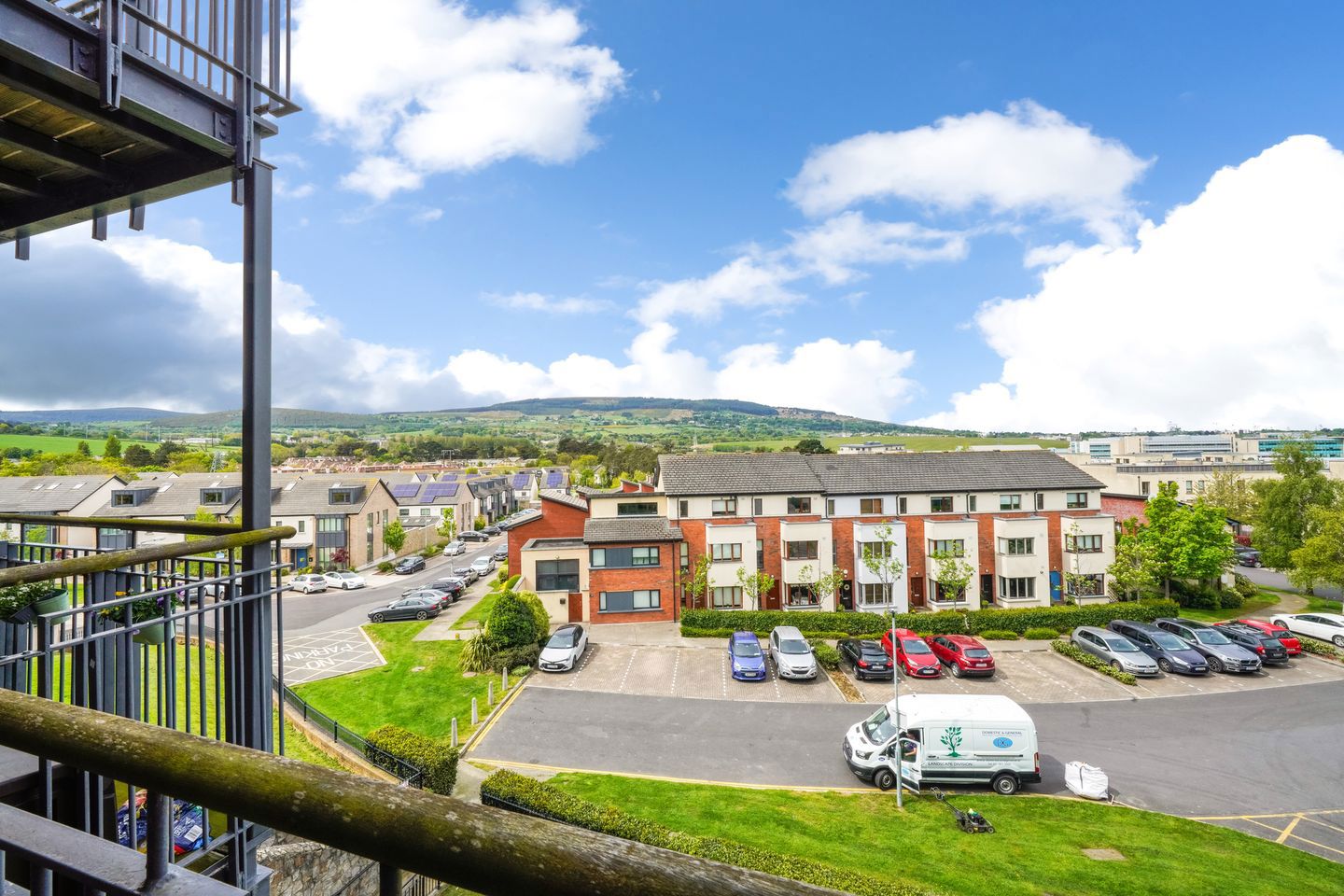 70 The Crescent, Carrickmines Manor, D18 WC93, Carrickmines, Dublin 18 12