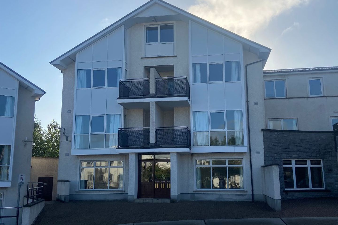 Apartment 36 , Dunaras Village, Taylor's Hill, Co. Galway, H91N2A4 6