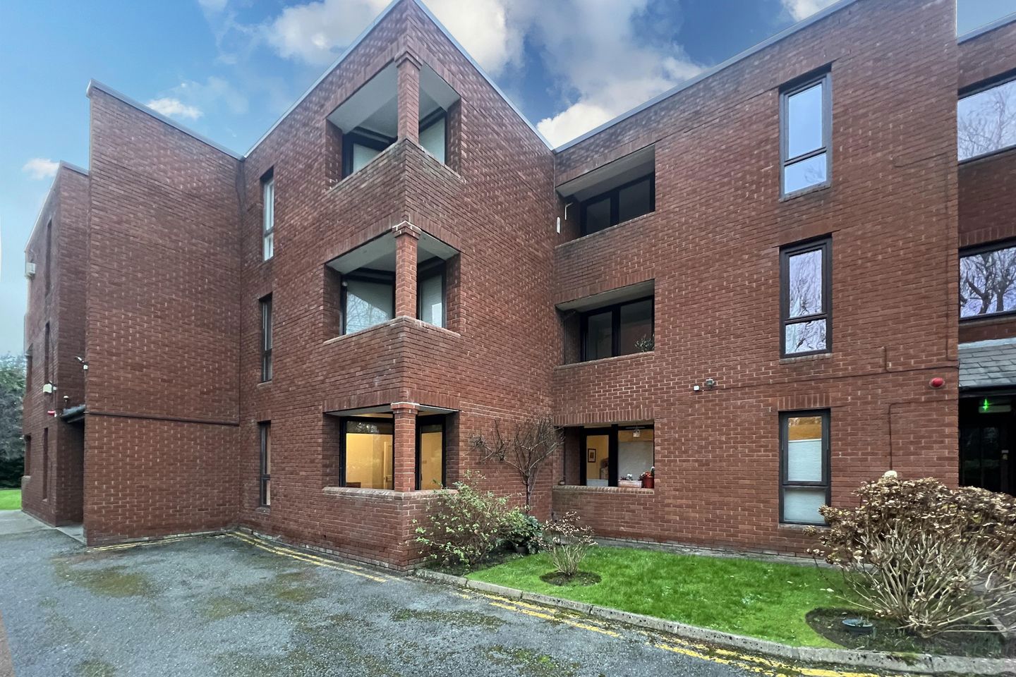 Apartment 4, The Laurels, Main Street, Rathfarnham, Dublin 14, D14XE78 2