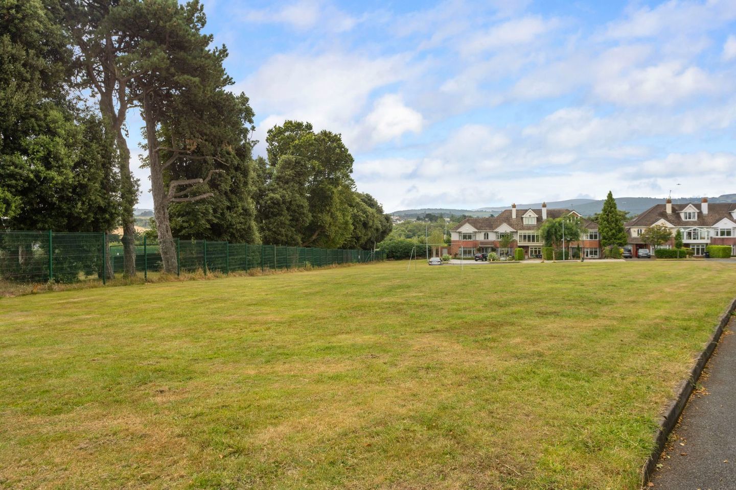 6 Brighton Court, Dublin 18, Foxrock, Dublin 18, D18TD25 19