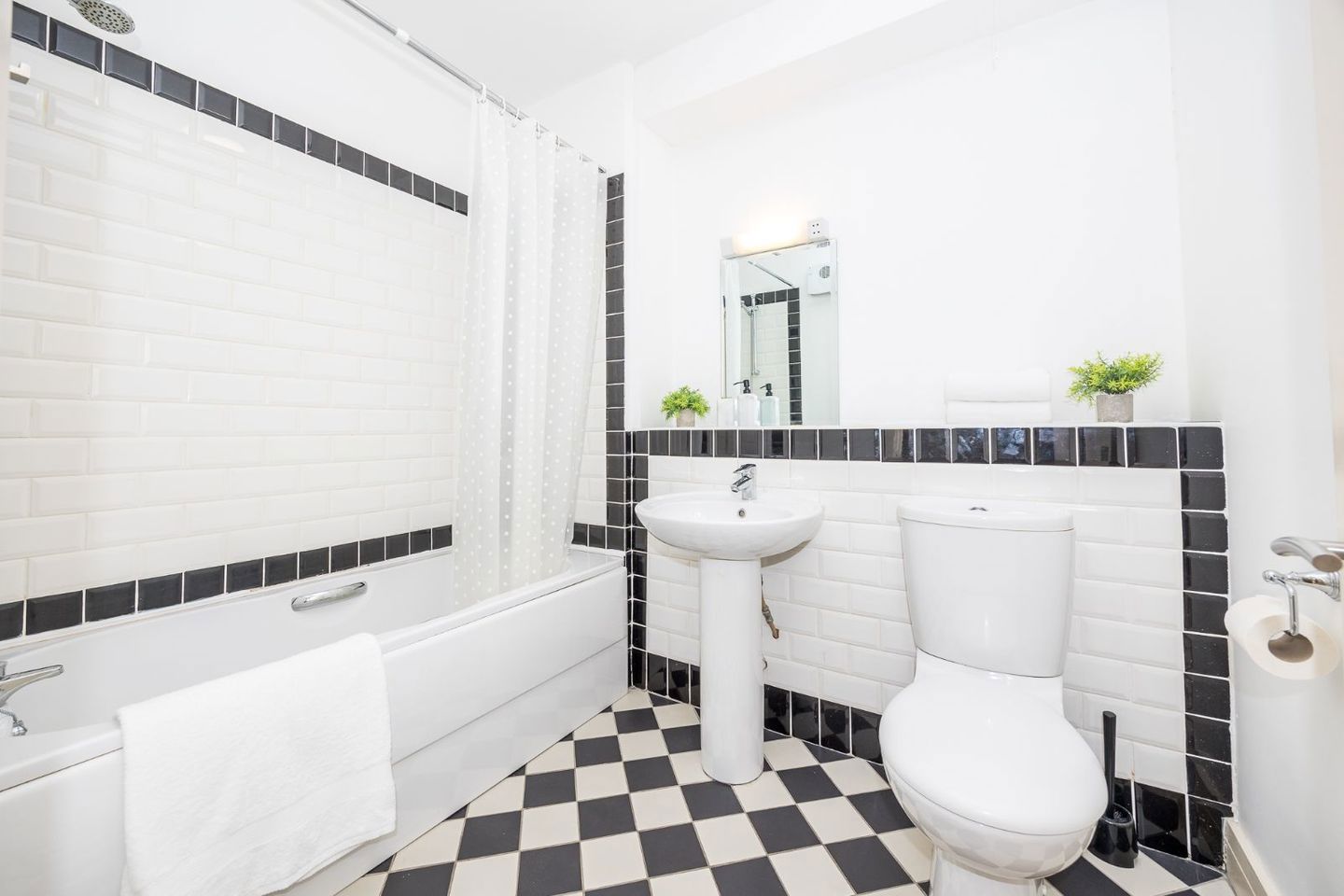 Apartment 1 , Grand Canal Wharf, Hanover Quay, Dublin 2, D04YX05 7