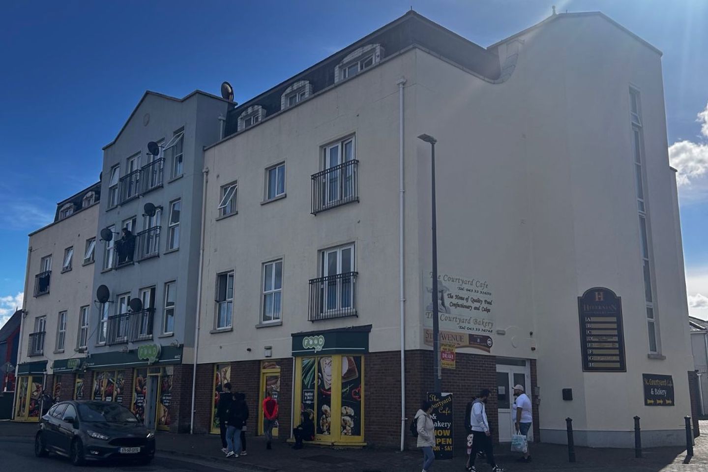 apt 22, hibernian court, main st