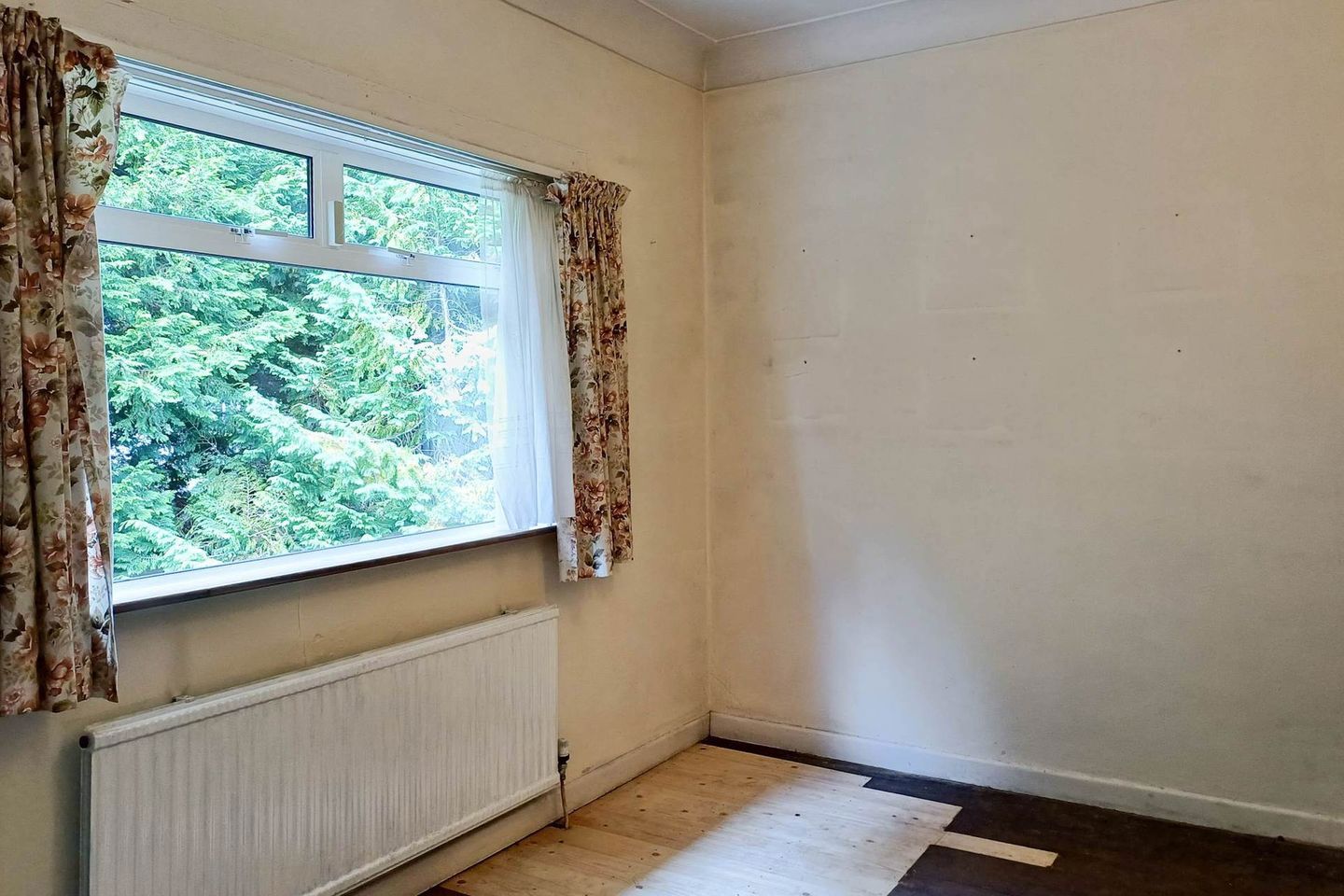 27 Redesdale Road, Mount Merrion, Co. Dublin, A94T9W6 26