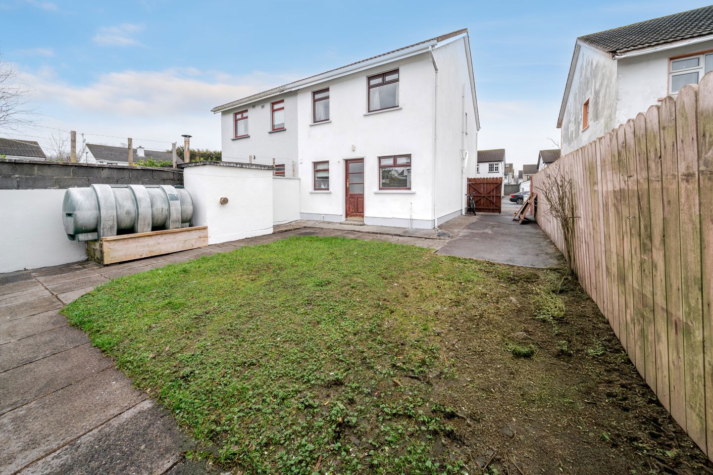 75 Chestnut Grove, Castlebar, Co. Mayo, F23R521