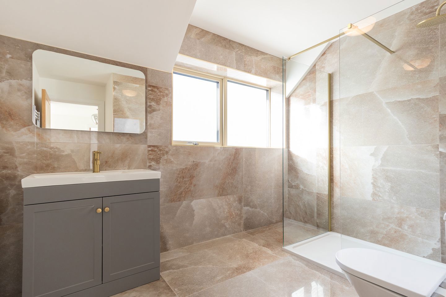 8 Grange Lough, Rosslare Strand, Co. Wexford, Y35ADF3 24