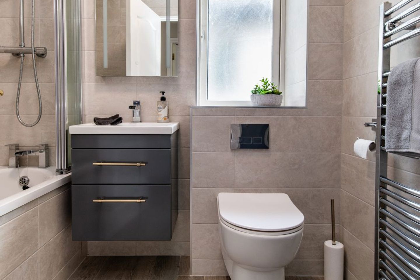 70 Castlegate, Portarlington, Co. Laois, R32E7W9 44