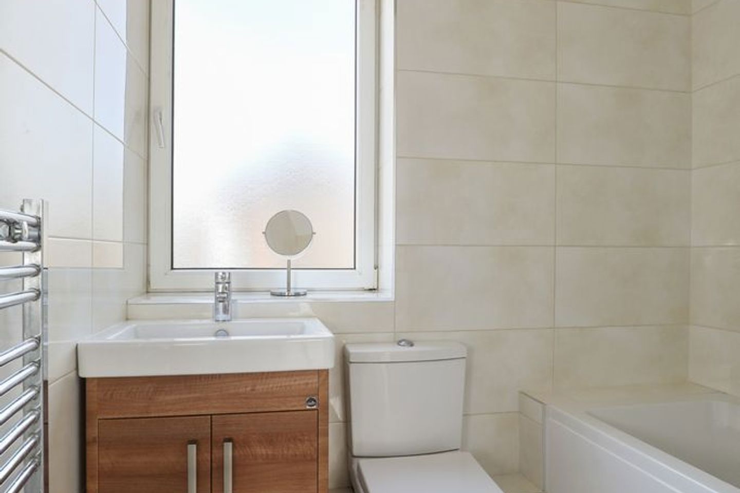 10 radcliffe apts, dublin rd, dublin 13 11
