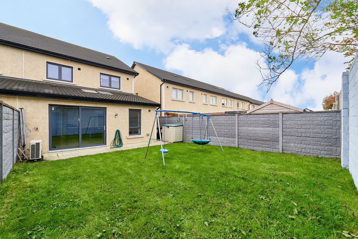 12 The Park, Royal Oaks, Enfield, Co. Meath, A83XD32 14