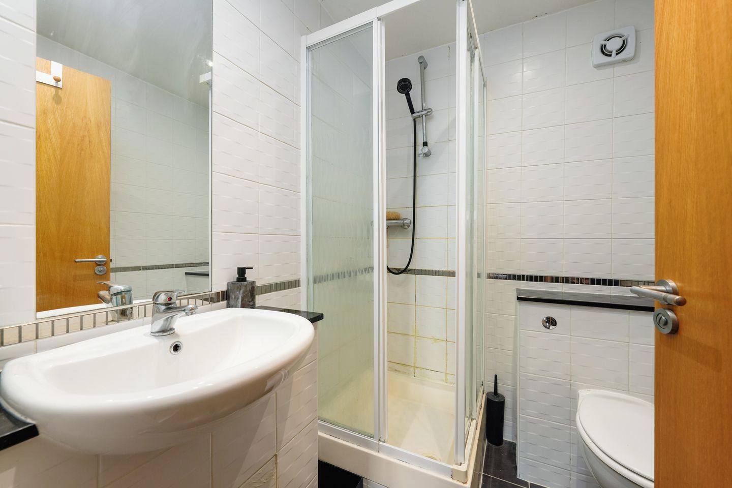 70 The Crescent, Carrickmines Manor, D18 WC93, Carrickmines, Dublin 18 25