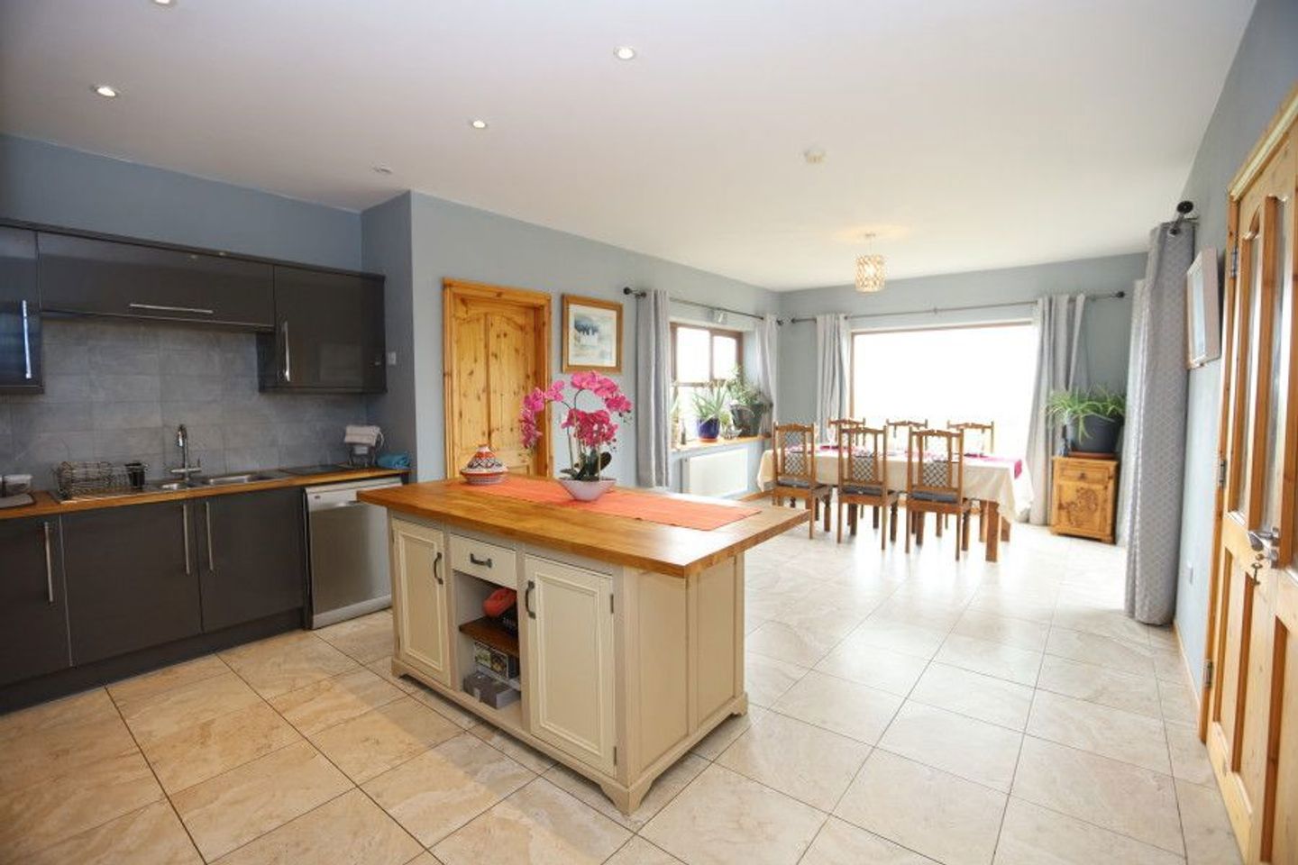 Coppeen East, Enniskeane, Newcestown, Co. Cork, P47VK33 7