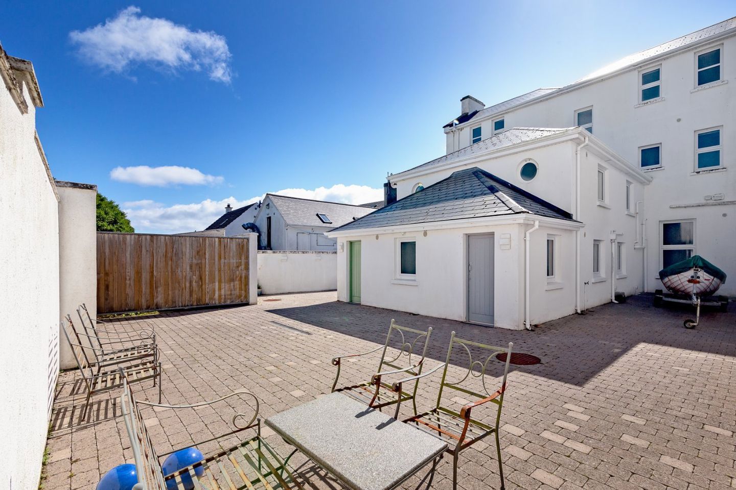 Marine House, Mullaghmore, Co. Sligo, F91P5Y2 17