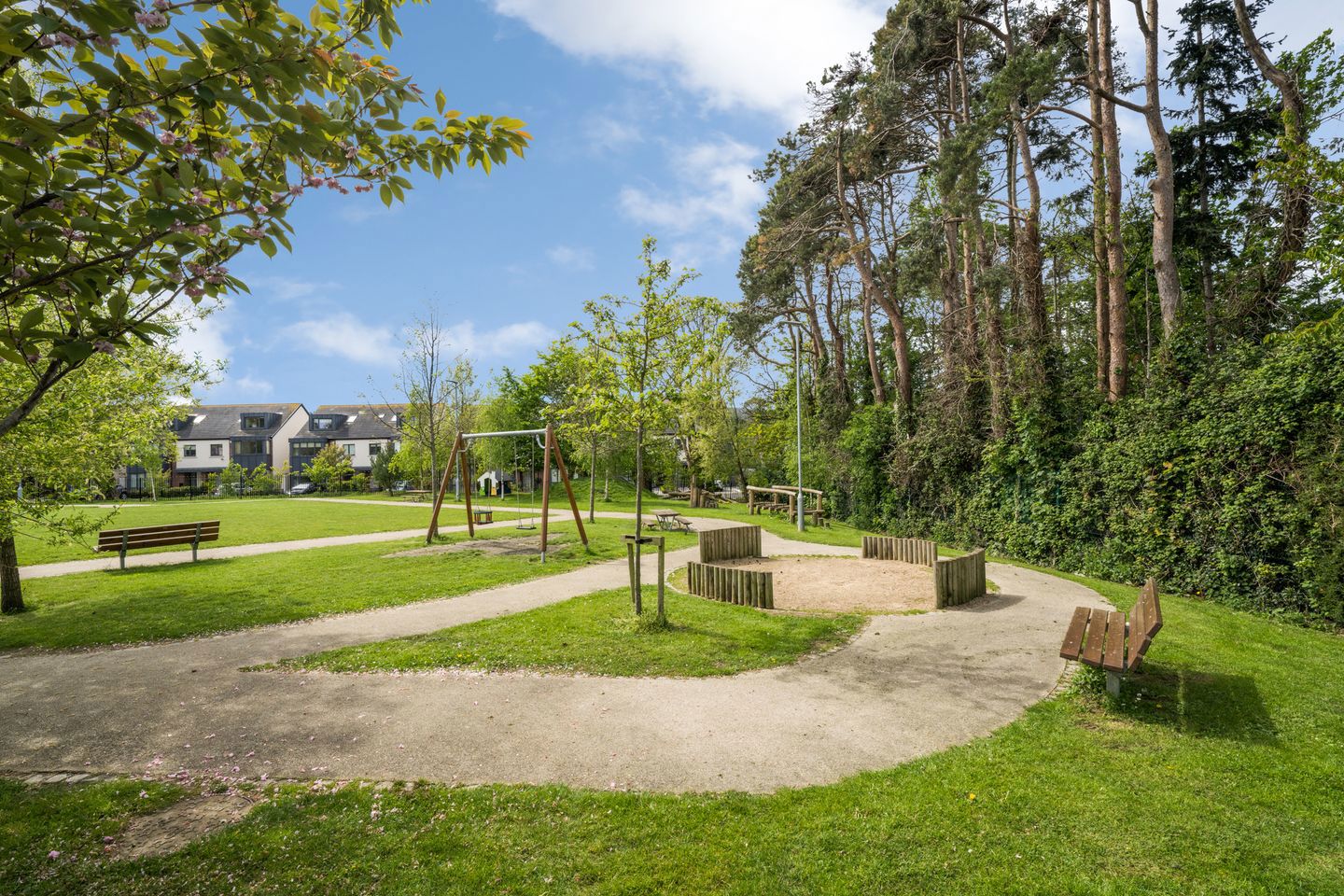 70 The Crescent, Carrickmines Manor, D18 WC93, Carrickmines, Dublin 18 17