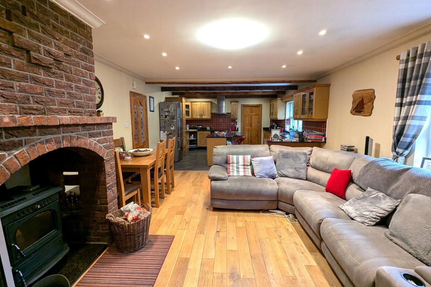 Clooneen, Kilmeena, Westport, Co Mayo, F28HW59 6