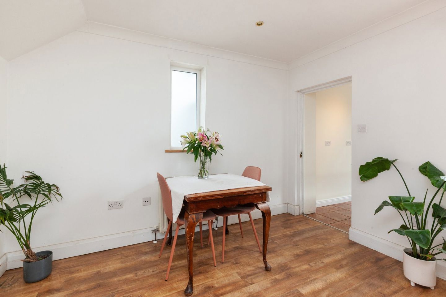61 swilly rd, cabra, dublin 7 12