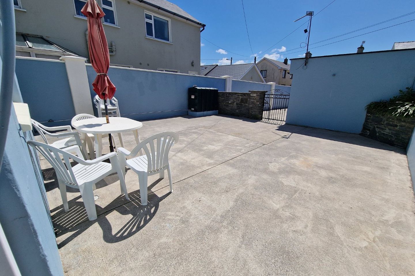 Melrose House, O'Connell Street, Kilkee, Co. Clare, V15AK00 26