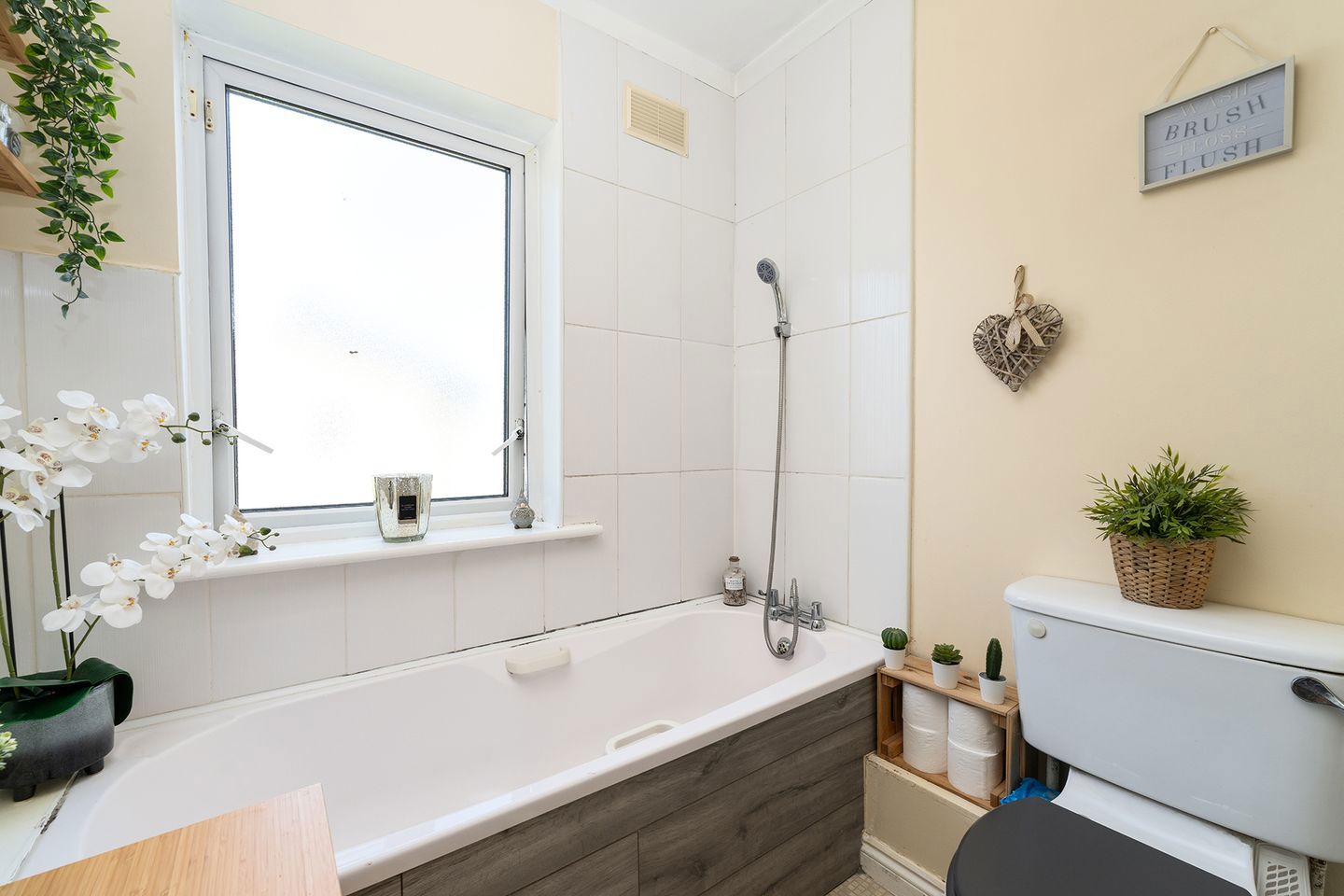 46 Castlegrange Road, Clondalkin, Dublin 22 23