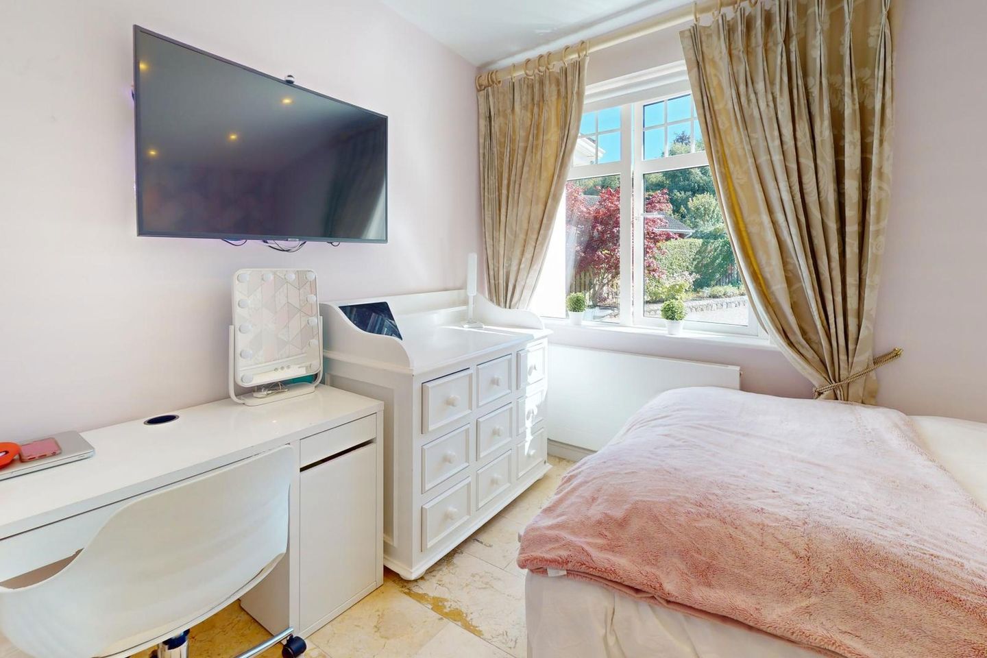 Airmont, Herbert Road, Bray, Co. Wicklow, A98KN79