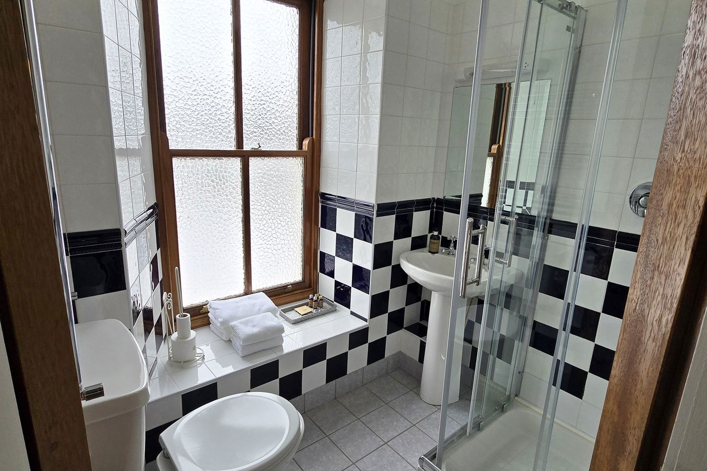 WILD HONEY INN, Wild Honey Inn, Lisdoonvarna, Co. Clare, V95P234 8