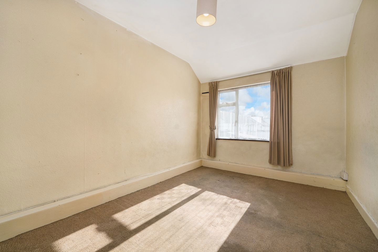 38 Cleggan Park, D10AC67, Ballyfermot, Dublin 10 13