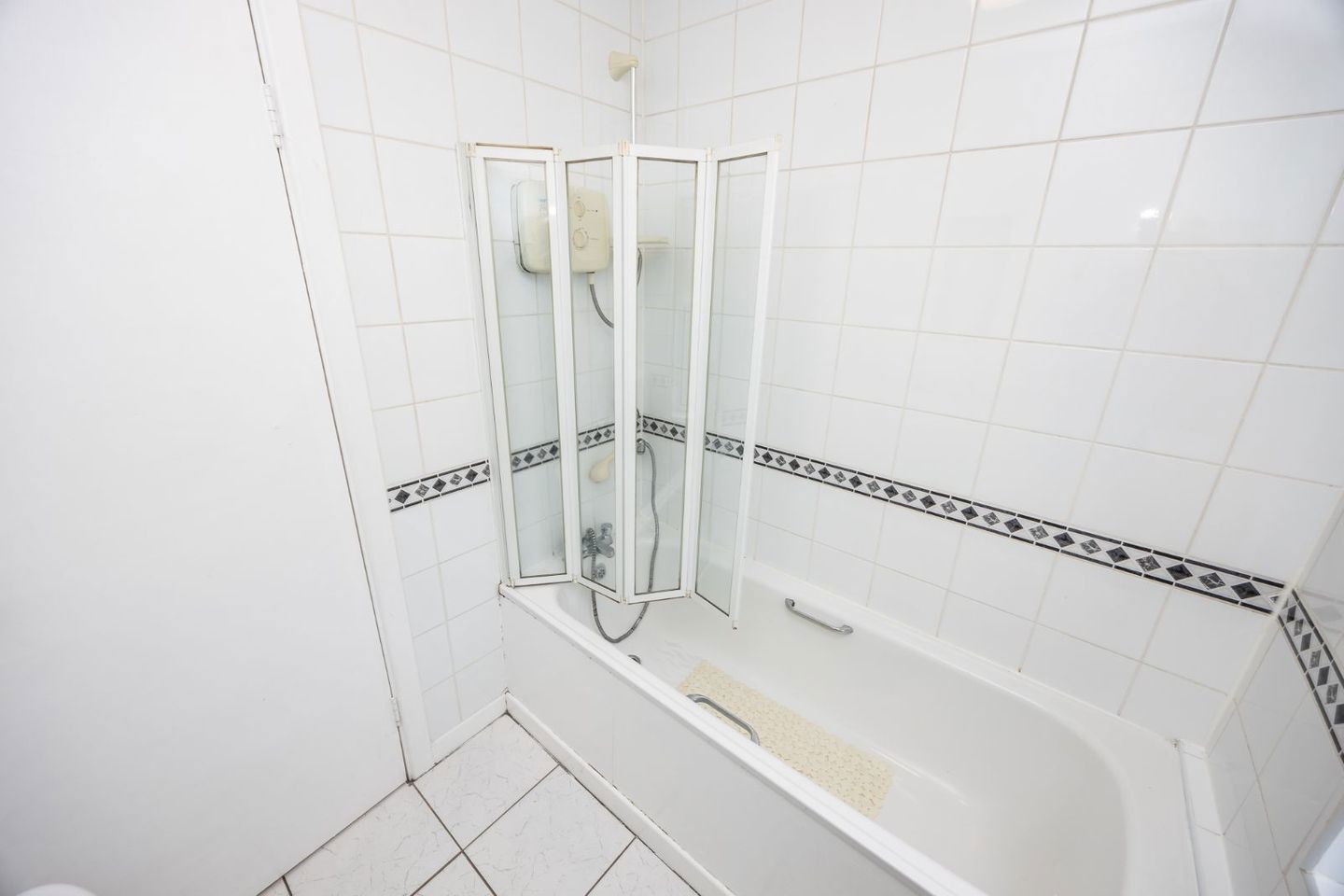 413 Carnlough Road, Dublin 7, Cabra, Dublin 7, D07KHX2 18