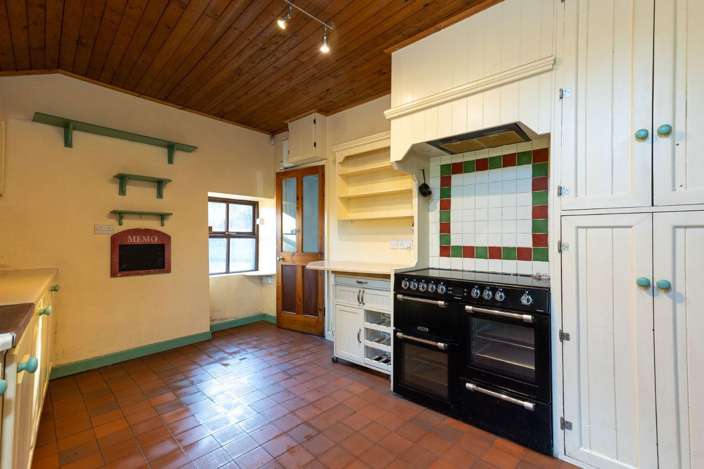Shallows Park, New Ross, New Ross, Co. Wexford, Y34TW02 16