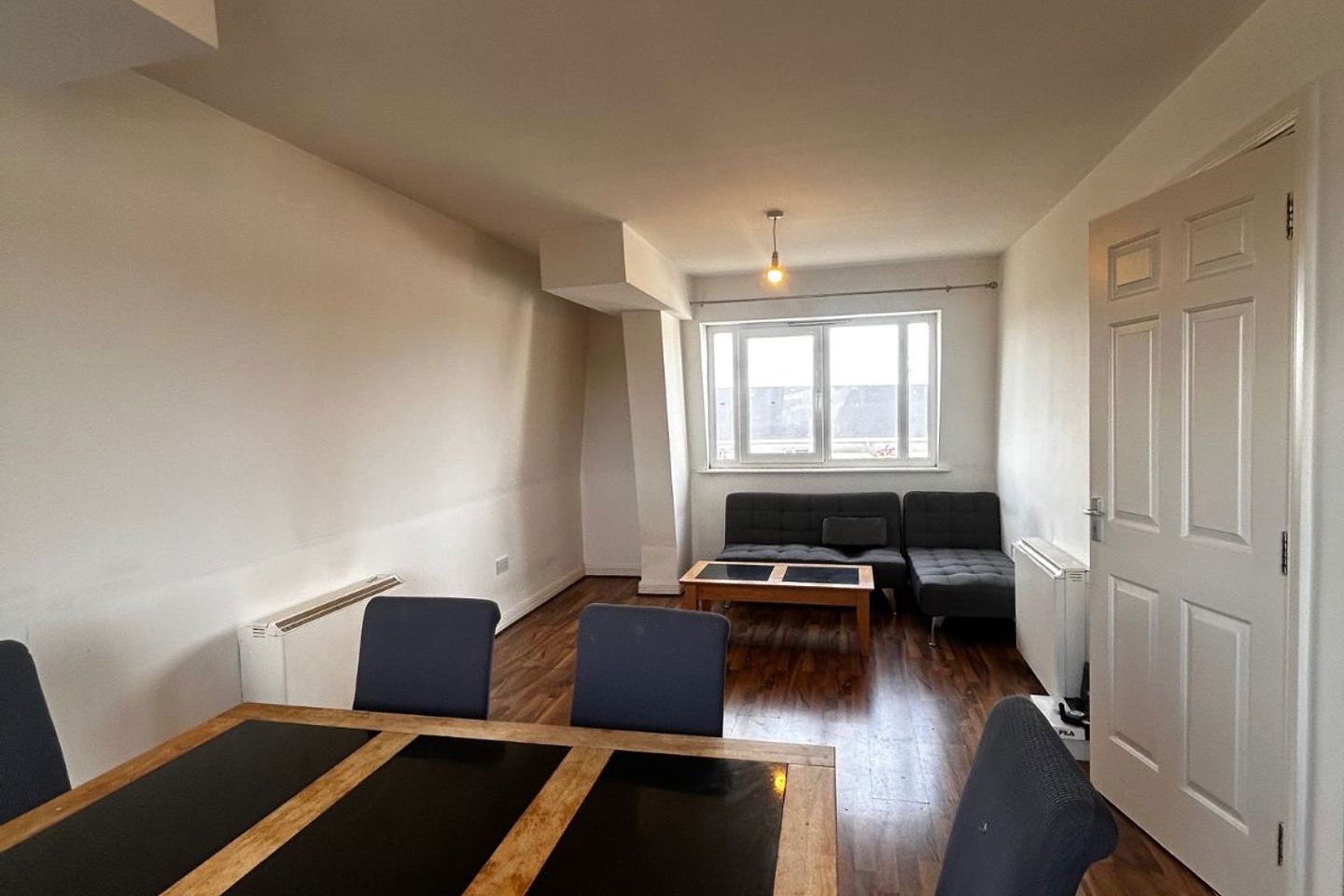 apt 22, hibernian court, main st