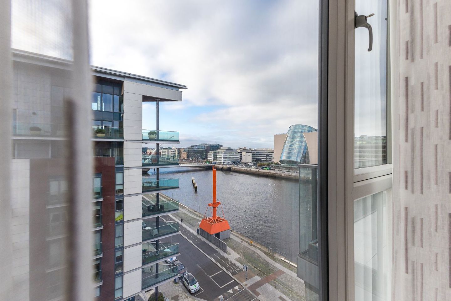 apt 44, hanover riverside, sir john rogersons quay 24