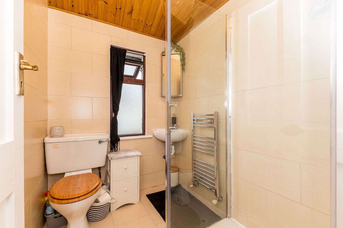 256 Larkhill Road, Whitehall, Whitehall, Dublin 9, D09WV32 13