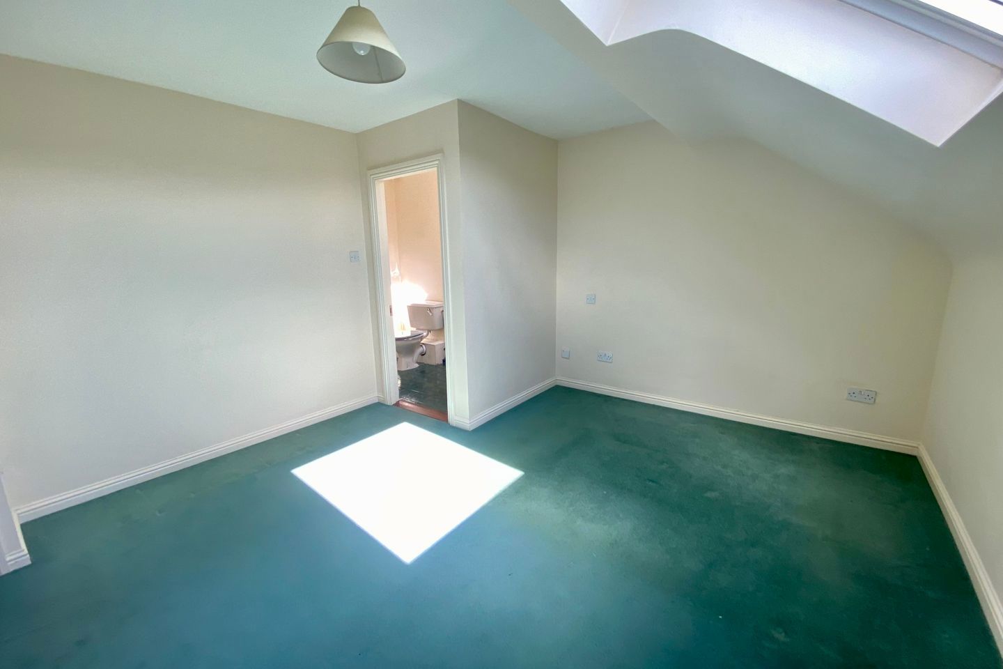 13 Railway Avenue, Clifden, Co.Galway, H71TR68 13