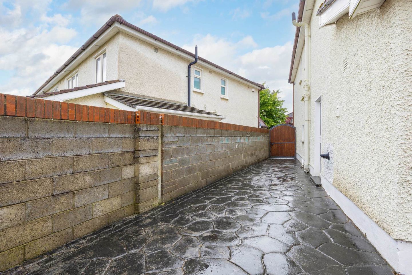18 Weston Meadows, Lucan, Co. Dublin 28