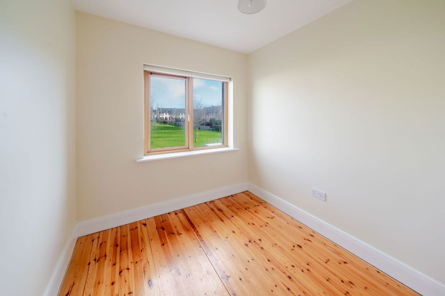 Carrabeag, Newport Road, Castlebar, Co. Mayo, F23Y662