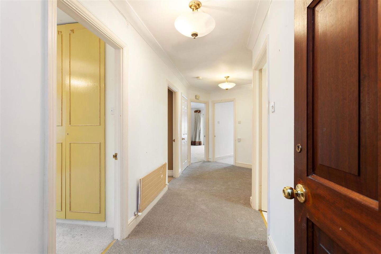 Apt 13 Raglan Hall, Clyde Road, Ballsbridge, Dublin 4 5
