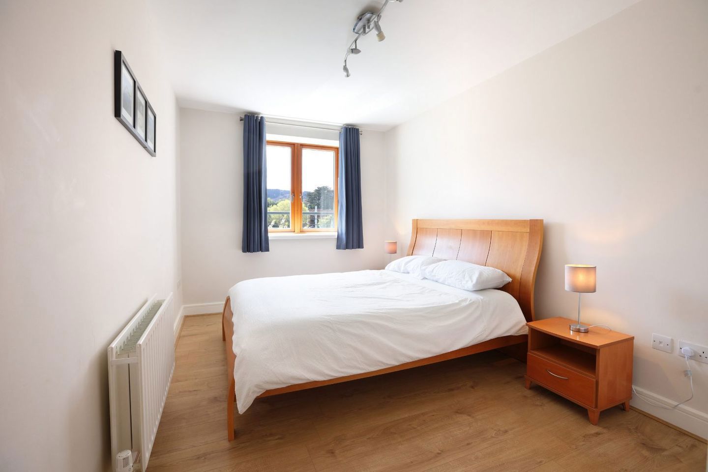Apartment 27, Carmanhall Court, Burton Hall Road, Leopardstown, Dublin 18, D18YK84 7