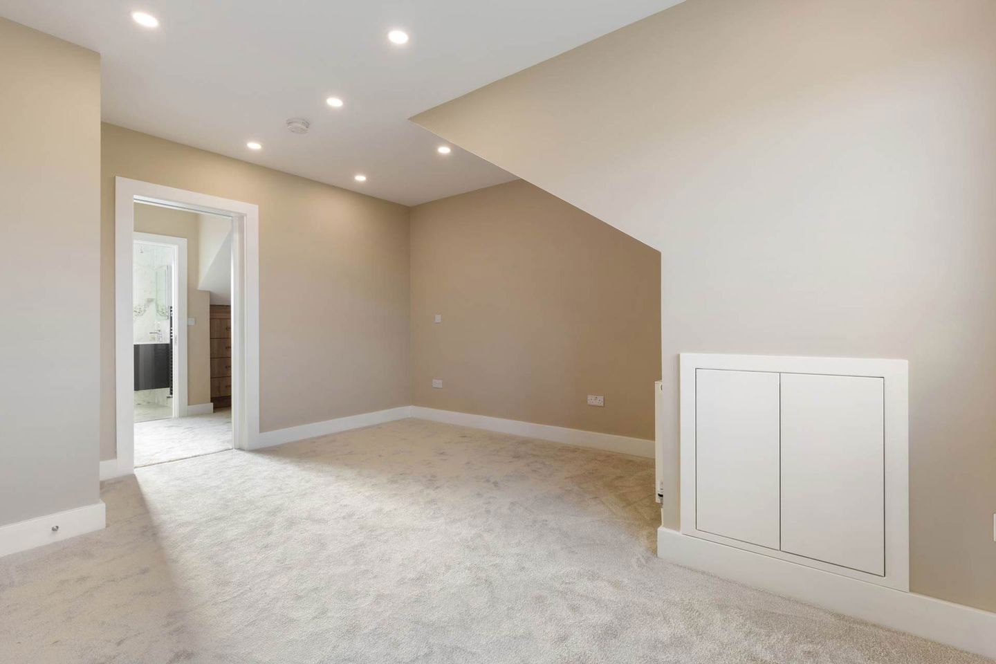 55 Brookwood Park, Artane, Dublin 5, D05E8C6 2