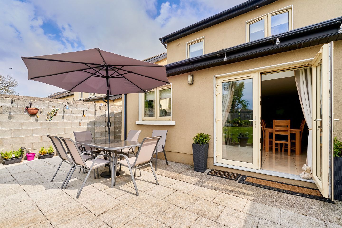 8 coachyard avenue, enfield, meath 9