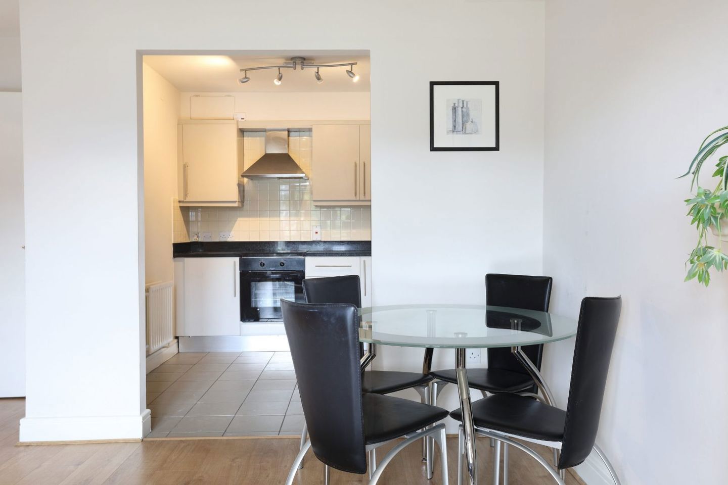 Apartment 27, Carmanhall Court, Burton Hall Road, Leopardstown, Dublin 18, D18YK84 16